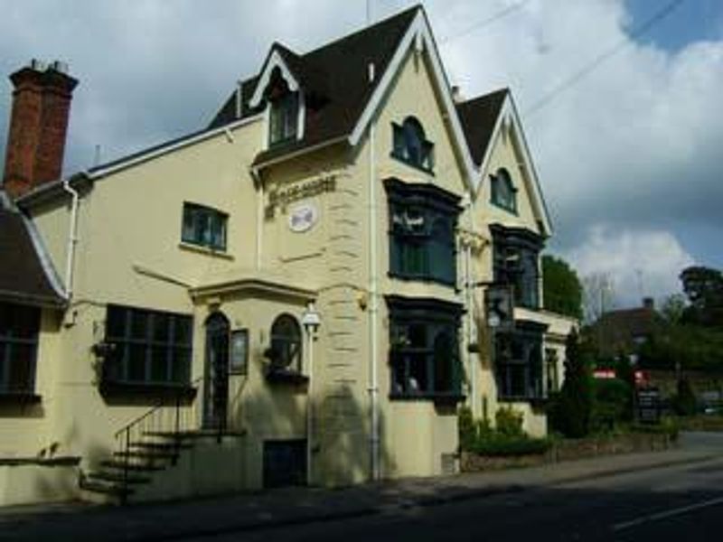 Outside. (Pub, Key). Published on 19-05-2006