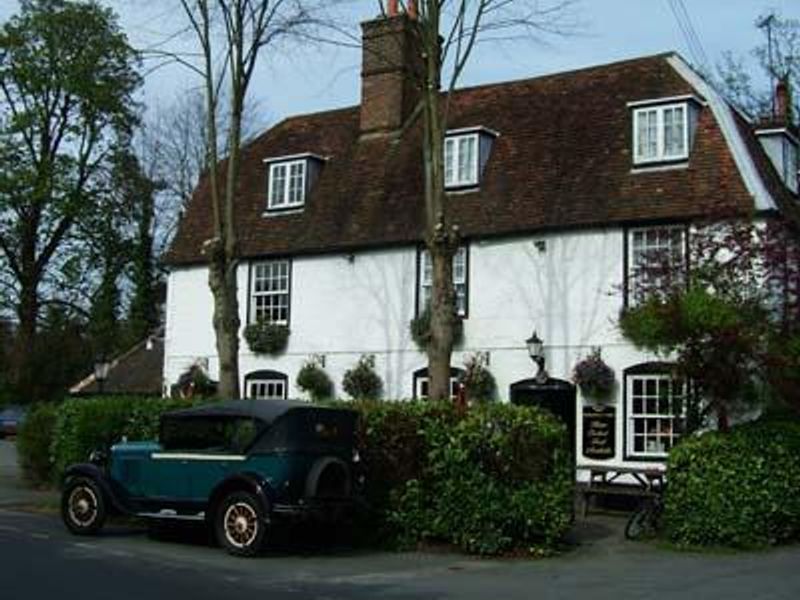 Outside. (Pub, Key). Published on 14-04-2006