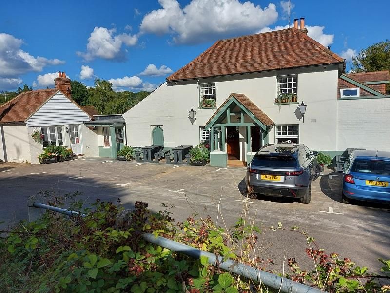 Front of pub. (Pub). Published on 05-12-2022