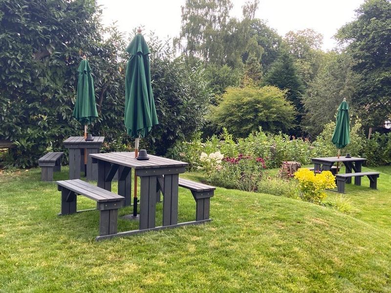 (Pub, Garden). Published on 29-12-2022