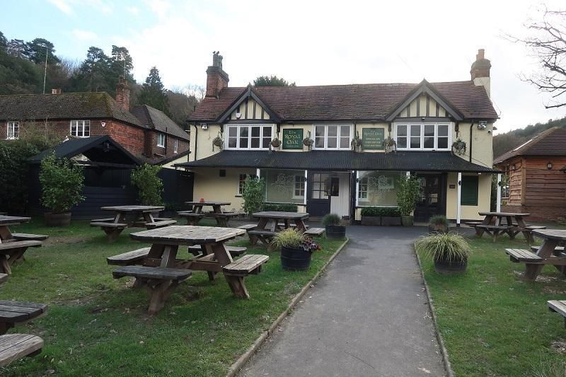 Outside. (Pub, Key). Published on 15-04-2019