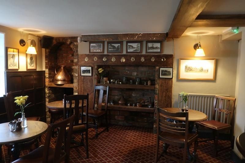 Interior 1. (Pub). Published on 15-04-2019