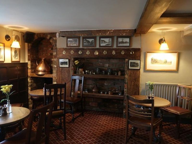 Interior 1. (Pub). Published on 15-04-2019