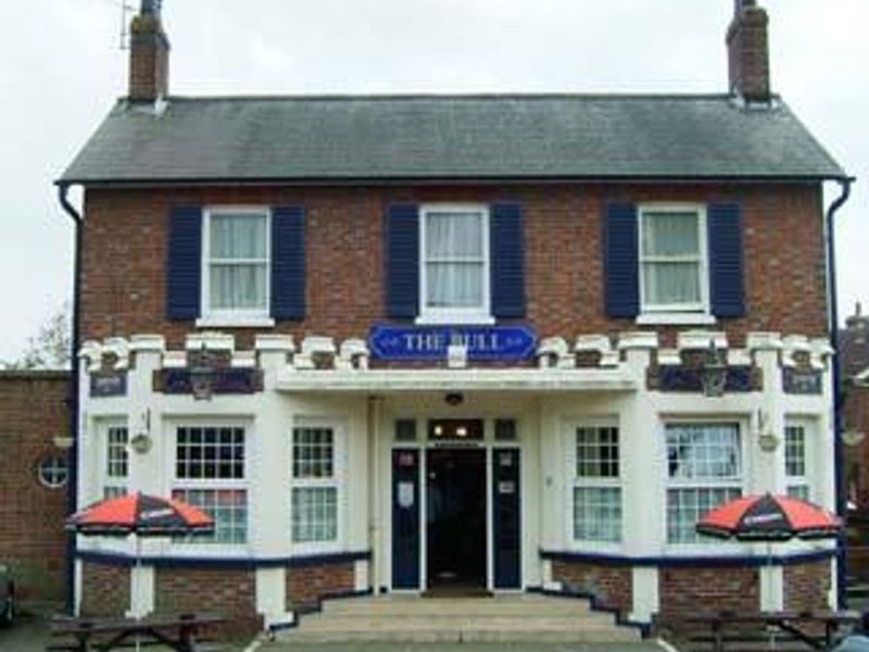 Outside. (Pub, Key). Published on 21-05-2006