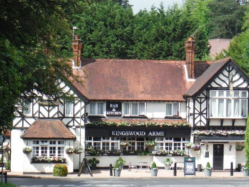 Outside. (Pub, Key). Published on 27-06-2016