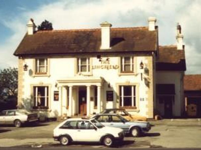 Outside. (Pub, Key). Published on 29-05-2006 