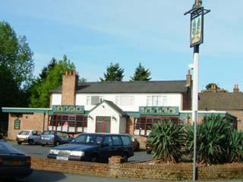 Outside. (Pub, Key). Published on 28-05-2006