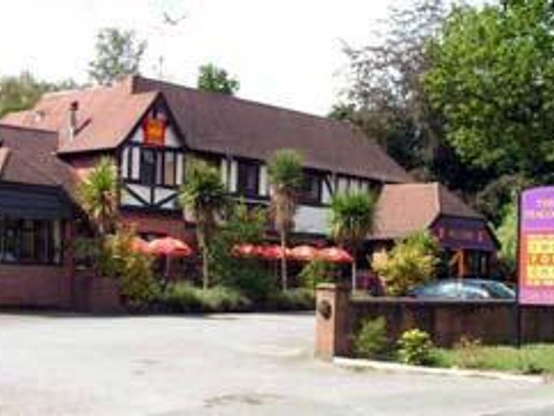 Outside. (Pub, Key). Published on 25-05-2006