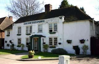 Outside. (Pub, Key). Published on 25-05-2006