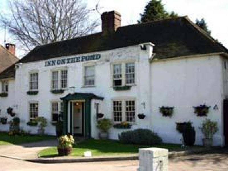 Outside. (Pub, Key). Published on 25-05-2006