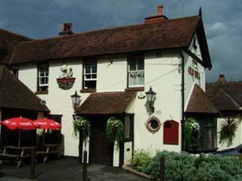 Outside. (Pub, Key). Published on 24-04-2006