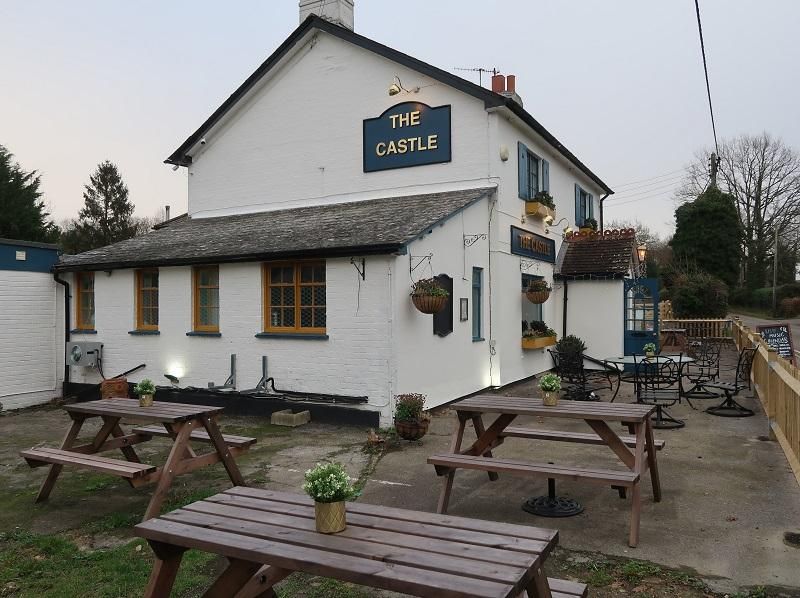 Seating outside front of pub. (Pub, External, Garden). Published on 09-11-2022