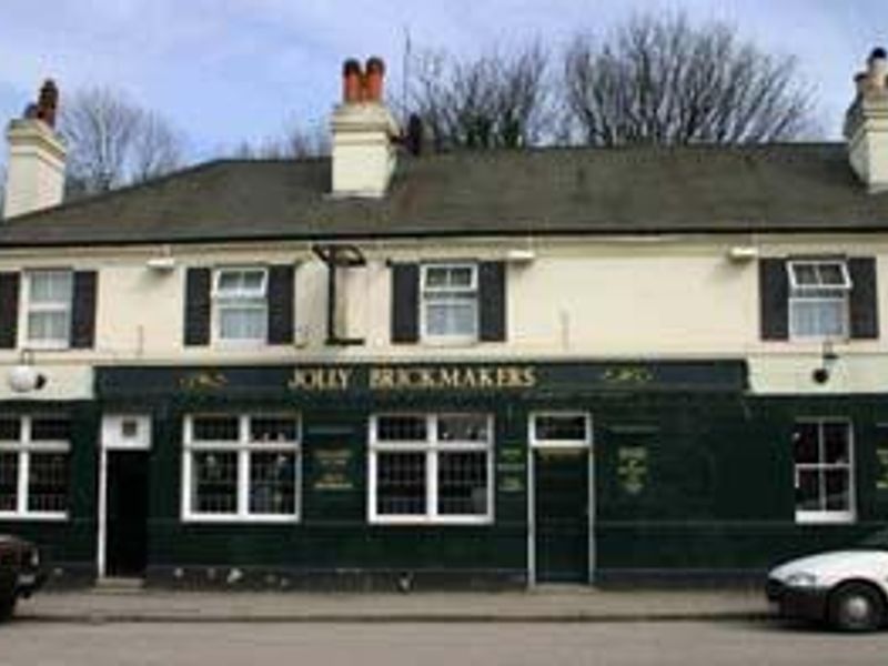 Outside. (Pub, Key). Published on 25-05-2006