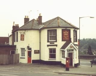 Outside. (Pub, Key). Published on 29-05-2006