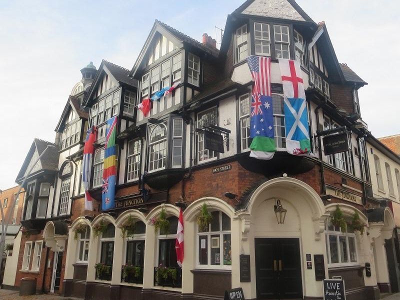 Outside. (Pub, Key). Published on 27-06-2016