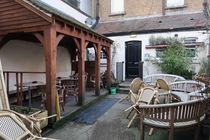 Garden 2. (Pub). Published on 01-08-2020