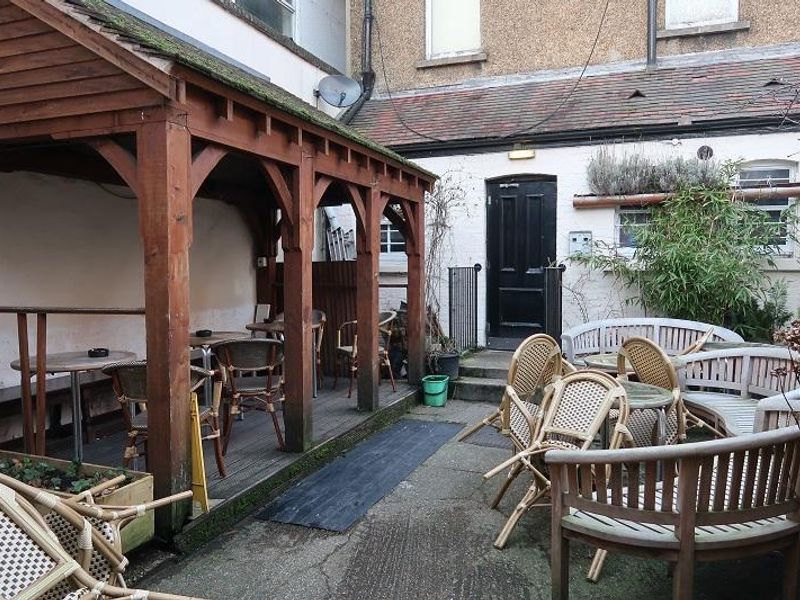 Garden 2. (Pub). Published on 01-08-2020