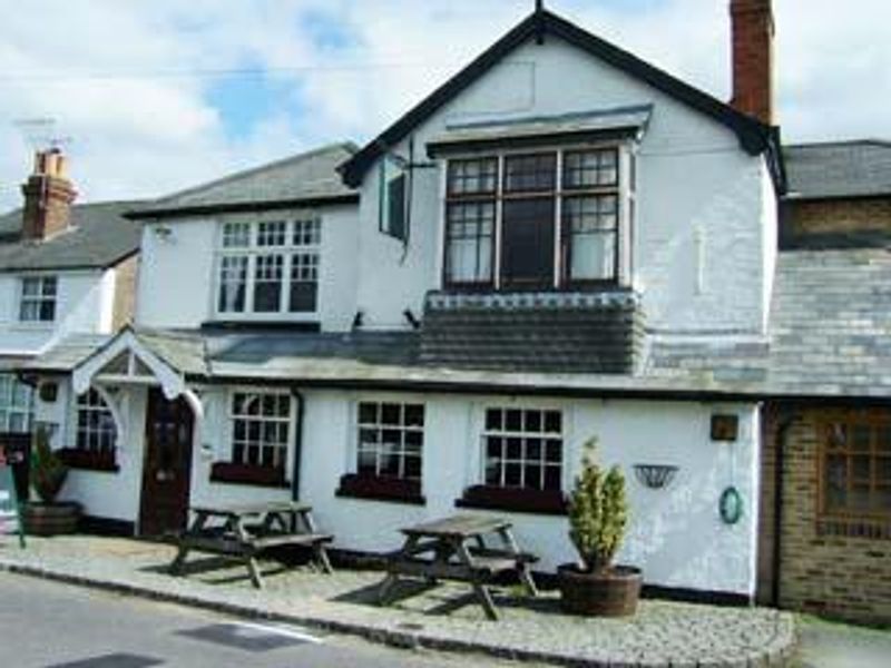 Outside. (Pub, Key). Published on 26-04-2006