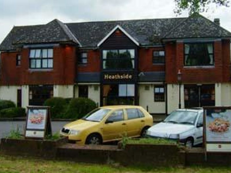 Outside. (Pub, Key). Published on 28-05-2006