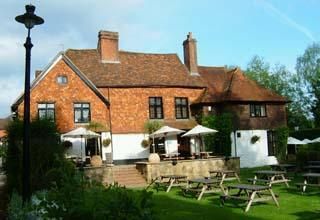 Outside. (Pub, Key). Published on 27-05-2006