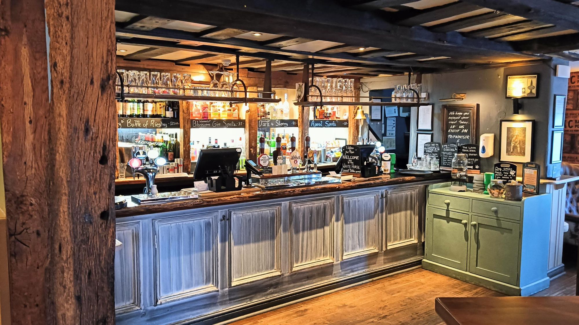 Main bar. (Pub, Bar). Published on 10-09-2024
