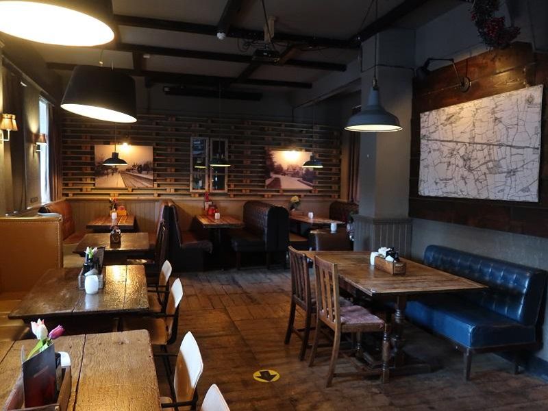 Front of bar. (Pub, Bar). Published on 09-11-2022 