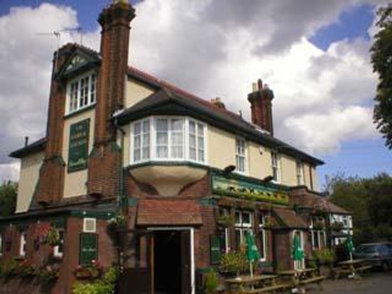 Outside. (Pub, Key). Published on 29-08-2006