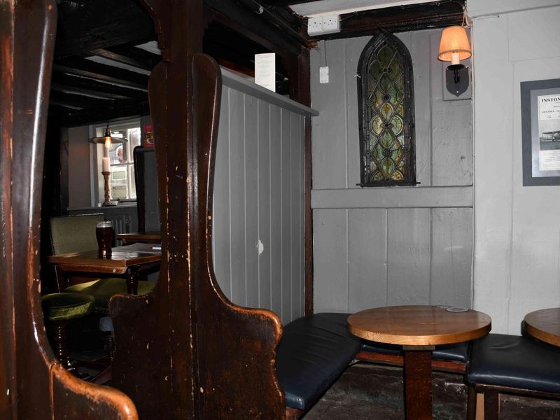(Pub, Bar). Published on 29-01-2024