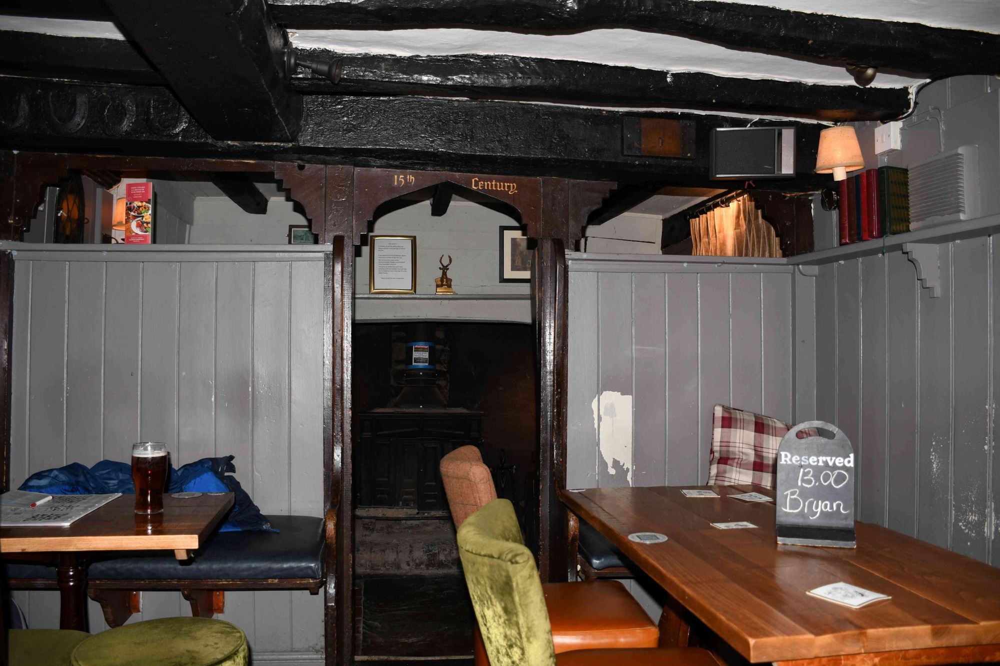 (Pub, Bar). Published on 29-01-2024