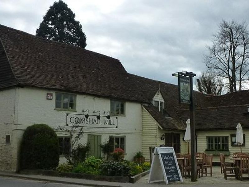 Outside. (Pub, Key). Published on 30-06-2017