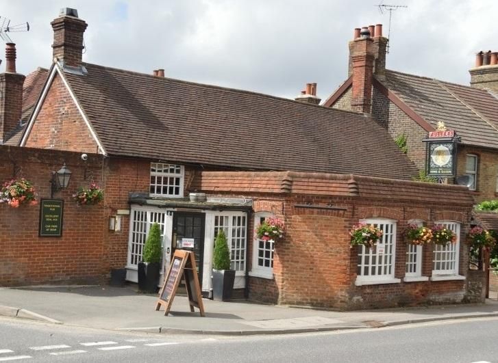 Outside. (Pub, Key). Published on 28-08-2020