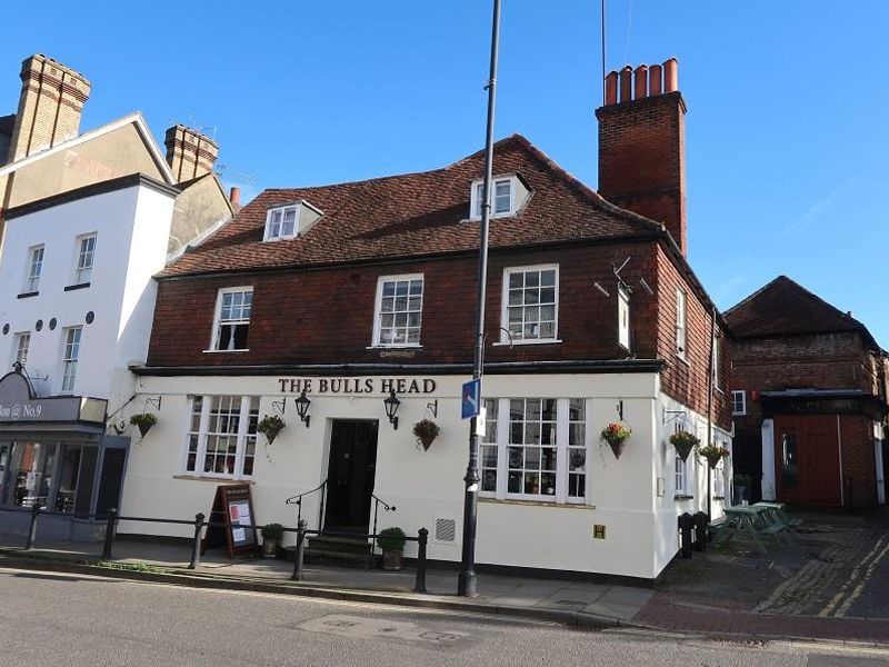 Outside of pub. (Pub, External, Key). Published on 09-11-2022