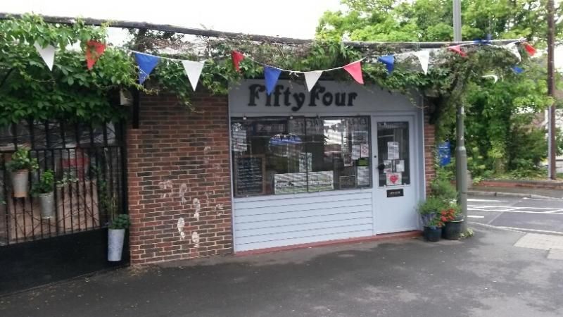 Outside. (Pub, Key). Published on 19-06-2016