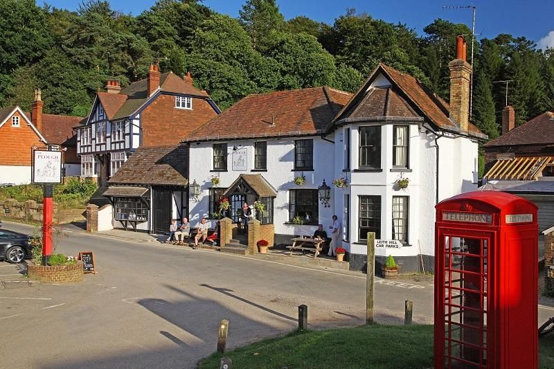 Outside. (Pub, Key). Published on 28-02-2017