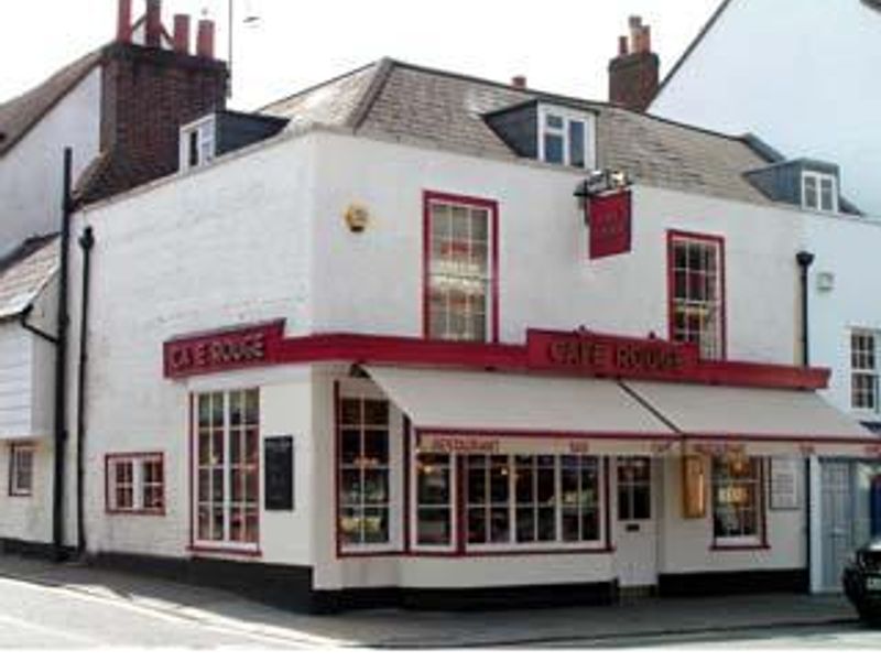 Outside. (Pub, Key). Published on 31-07-2006