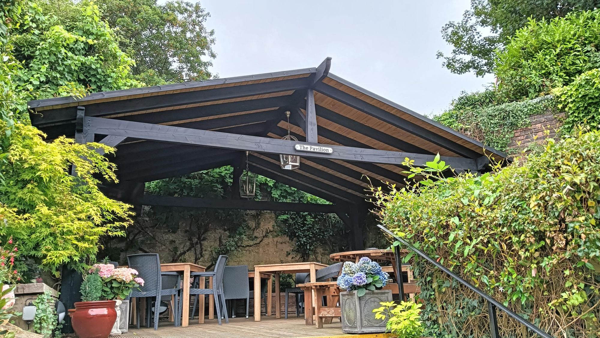 Garden. (Pub, Garden). Published on 10-09-2024
