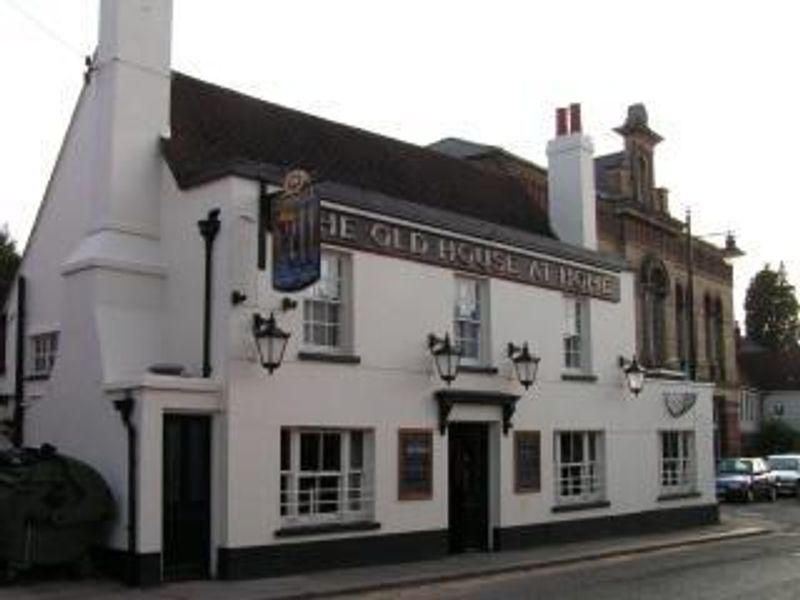 Outside. (Pub, Key). Published on 05-04-2006