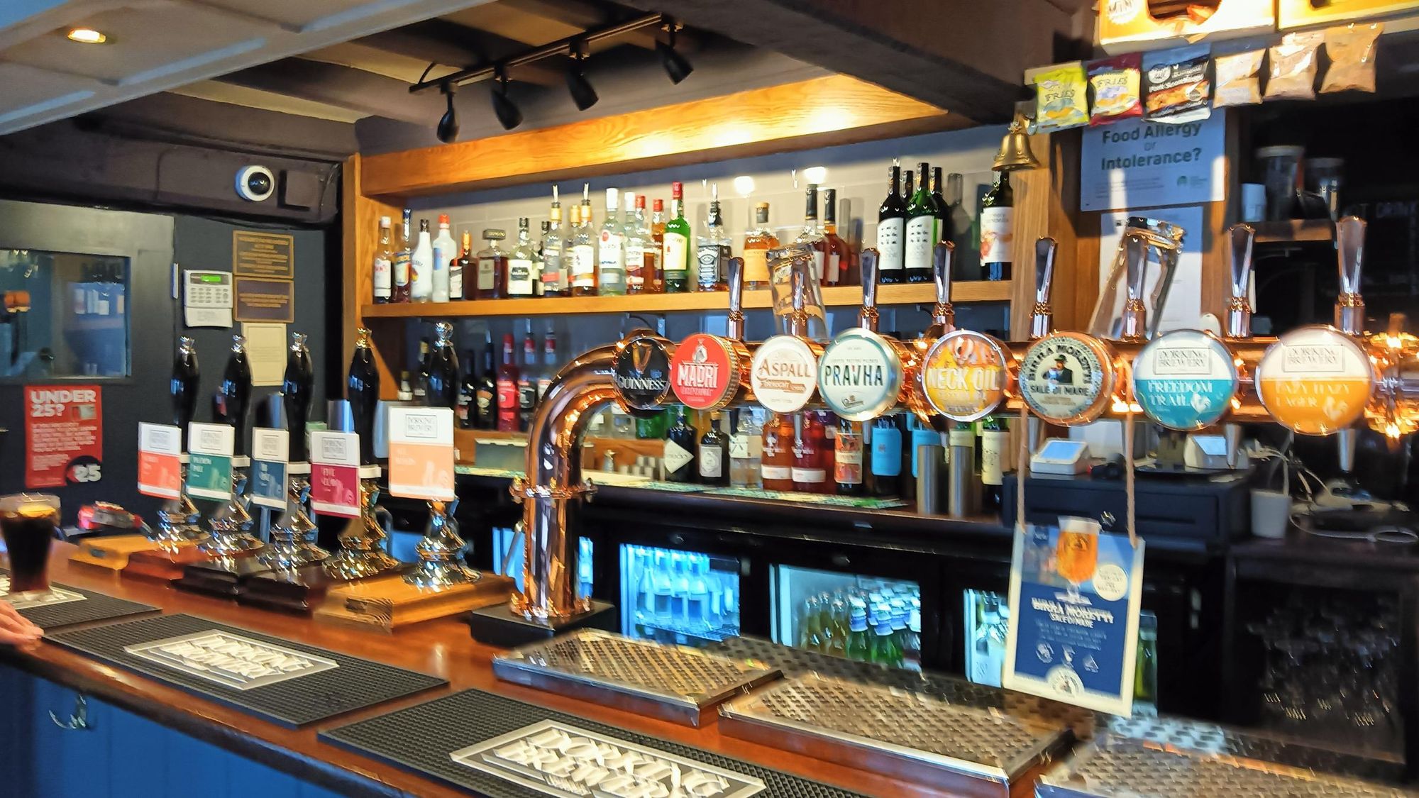 Bar front. (Pub, Bar). Published on 11-07-2024
