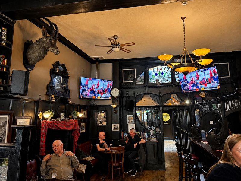 (Bar, Customers). Published on 10-08-2026