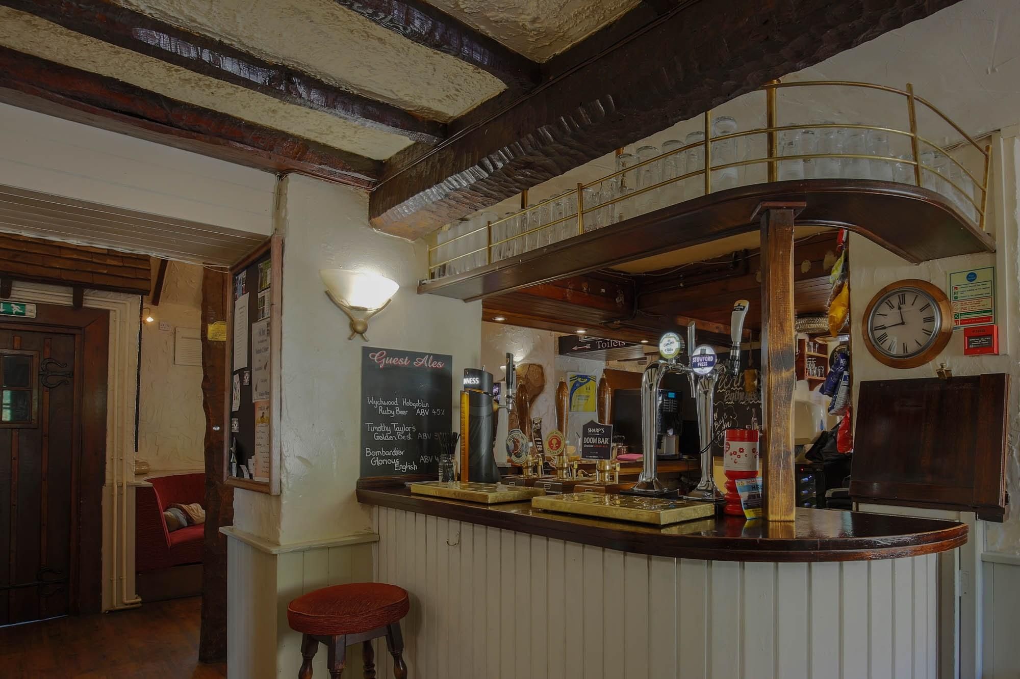 (Pub, Bar). Published on 10-06-2019