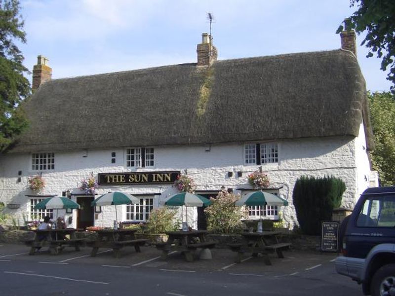 Sun Inn Cottesmore. (Pub, External). Published on 19-11-2013