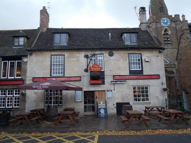 Vaults Uppingham. (Pub). Published on 12-11-2013