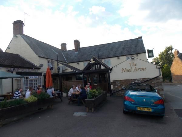 Noel Arms Langham. (Pub). Published on 11-11-2013