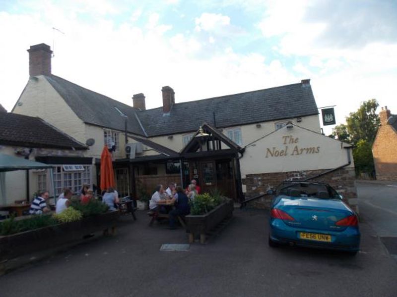 Noel Arms Langham. (Pub). Published on 11-11-2013