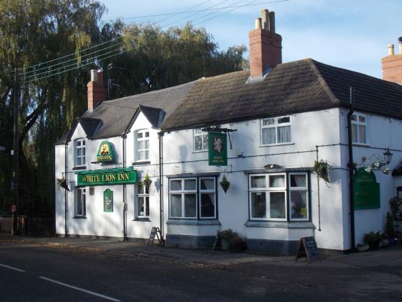 White Lion Whissendine. (Pub, External). Published on 17-11-2013