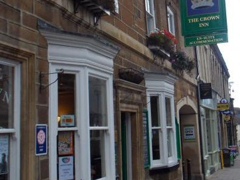 Crown, Uppingham. (Pub, External). Published on 05-01-2014