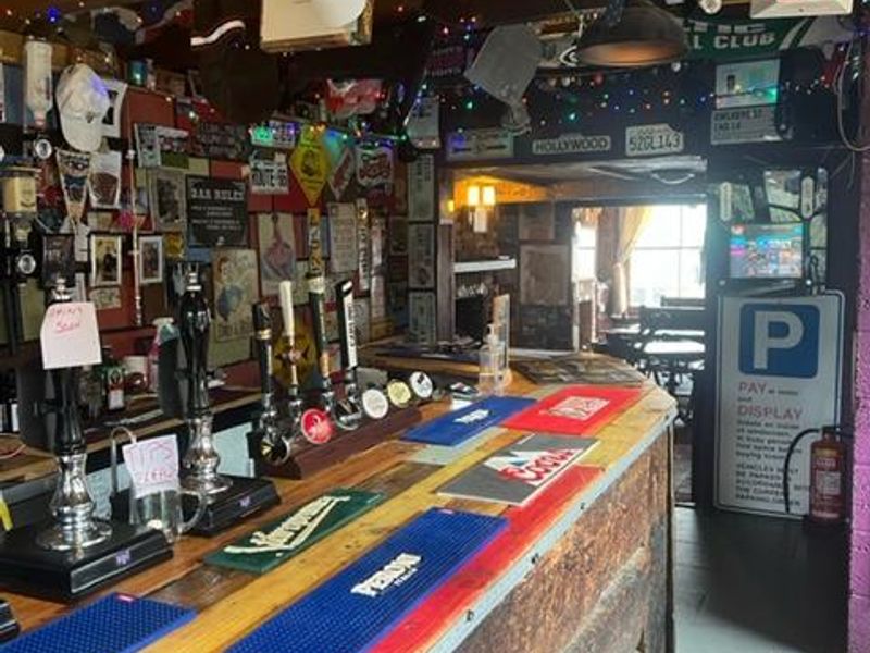 Internal view. (Pub, Bar, Key). Published on 01-11-2022