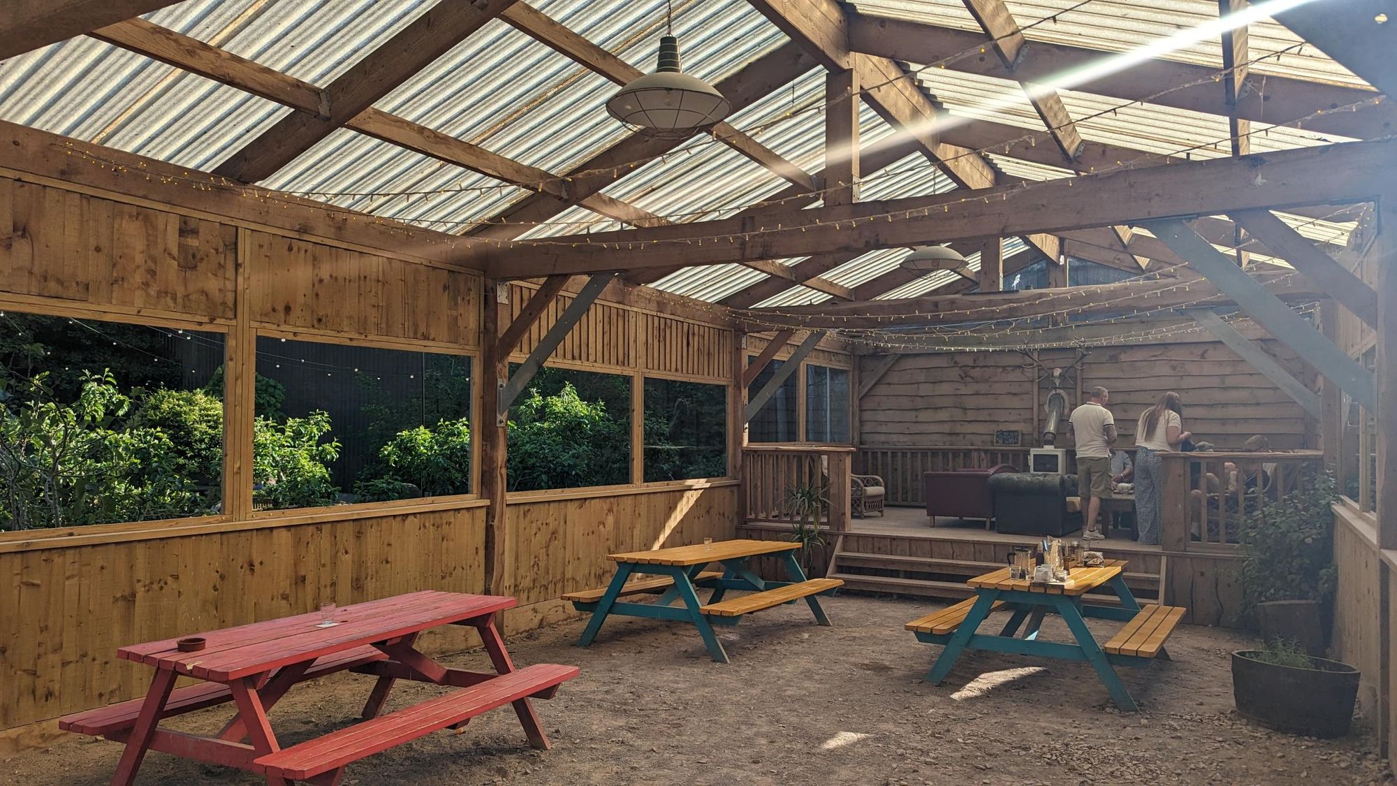 (Pub, Garden). Published on 02-10-2025