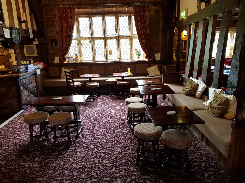 Bar Lounge. (Pub). Published on 24-07-2018