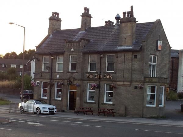 The Old Oak. (Pub, External). Published on 01-08-2014